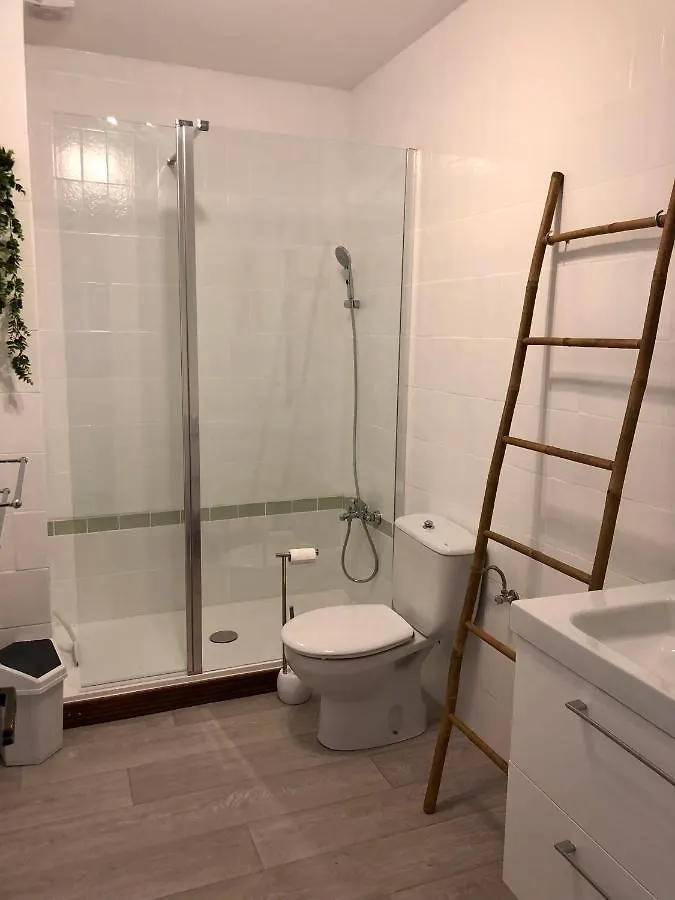 Appartement 80 m2,Port Rhodes D-2 chambres, terrasse panoramique, vue sur le canal principal d’Empuriabrava Espagne